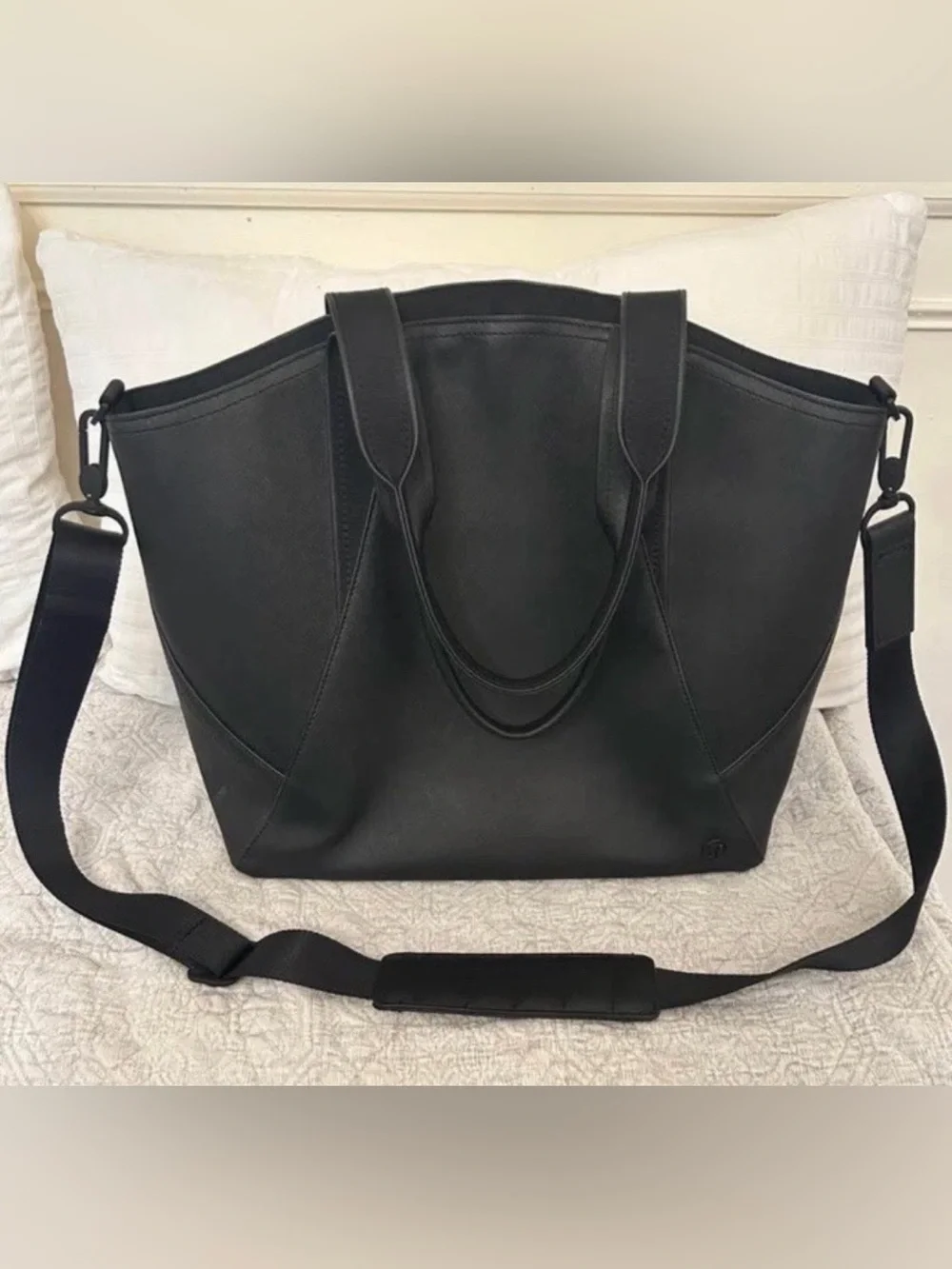 Lululemon All Day Tote Black Handbag Detachable Crossbody Medium